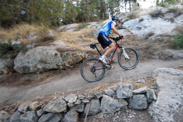 קטעים מסוימים דרשו עבודות חציבה וייצוב רבות. צילום: אילן שחם, ארכיון הצילומים של קק"ל