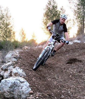 שביל קנים.  צילום: איל ענבר