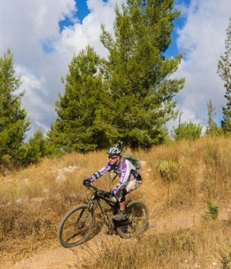 שביל קנים.  צילום: אילן שחם, ארכיון הצילומים של קק"ל