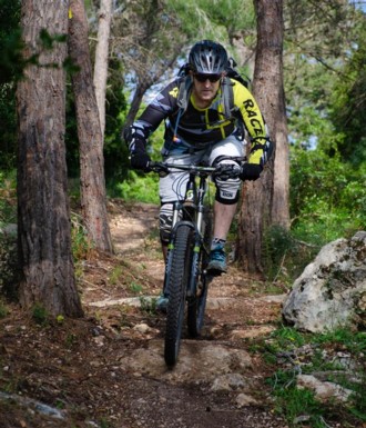 רכיבה בסינגל השלוחה. צילם: אילן שחם