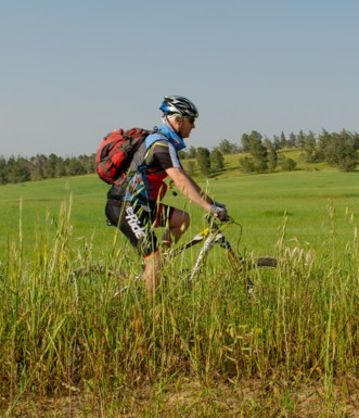 רכיבה בלב הנוף. צילום: אילן שחם, ארכיון הצילומים של קק"ל