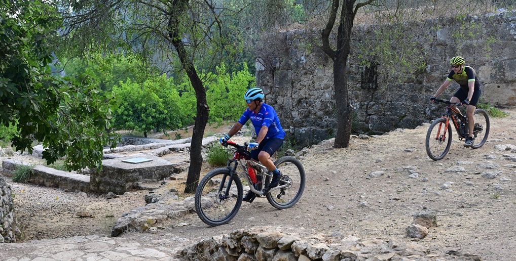 שביל (סינגל) אופניים עין קובי. צילום: יוסי זליגר, ארכיון הצילומים של קקל