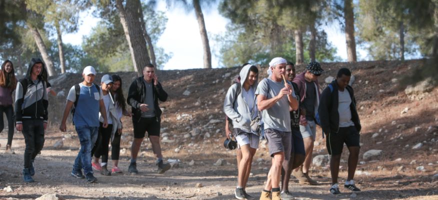צילומים ממסע ביער יתיר. צילום: דרור ארצי, ארכיון הצילומים של קקל