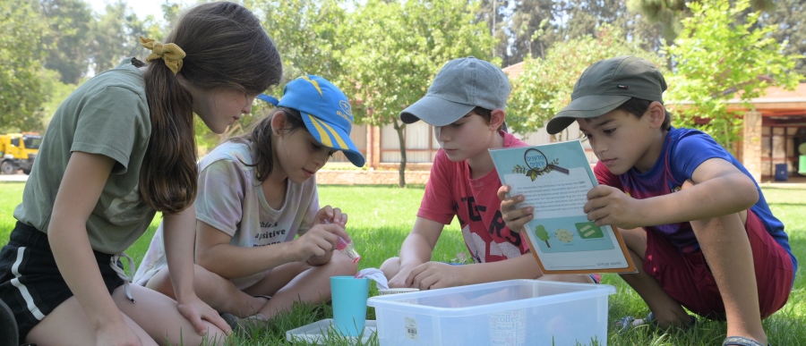 ניידת חינוכית מדענים ירוקים. צילום:  מיכאל חורי, ארכיון הצילומים של קקל