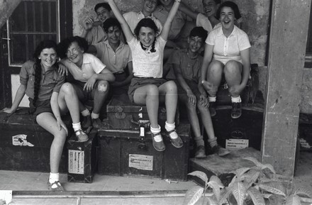 ילדים מעליית הנוער מגיעים ארצה לכפר הנוער בן שמן. צילום פרנץ זיס, 1940