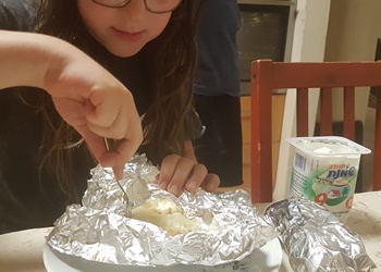 נפלא גם עם שמנת חמוצה. צילום: אדוה קימלפלד