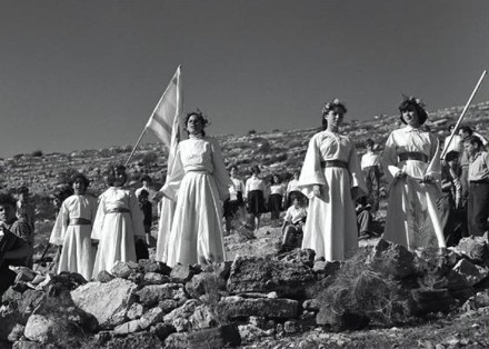 טקס הנטיעות הראשונות ביער הילדים הקדושים. צילום: אברהם מלבסקי, ארכיון הצילומים של קקל 