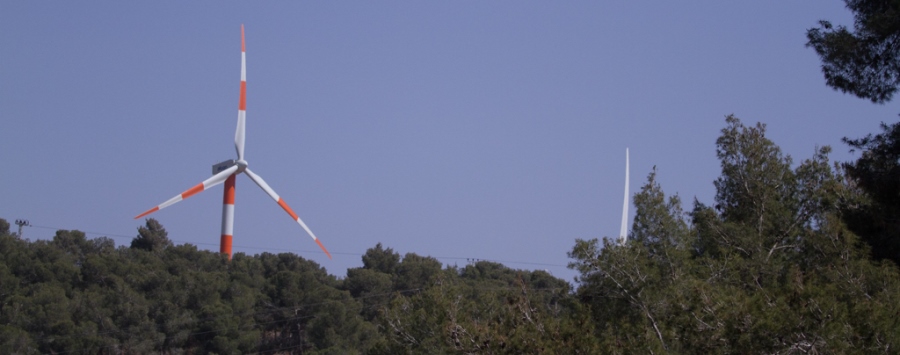 טורבינות רוח בגלבוע. צילום: ארכיון הצילומים של קקל