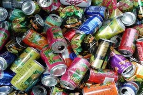 פחיות ריקות. צילום SXC
