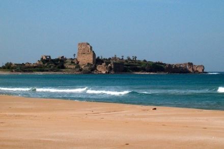 חוף עתלית בצפון. צילום: ויקיפדיה