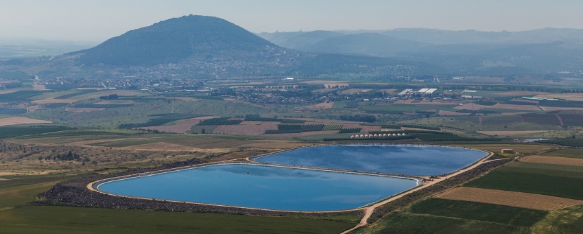 התבור ומאגר שרונה. צילום: אלבטרוס, ארכיון הצילומים של קקל