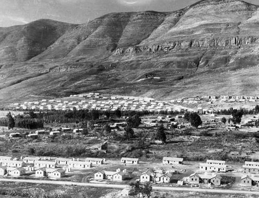 קריית שמונה – מראה כללי בשנת 1955. צילום: אברהם מלבסקי, ארכיון הצילומים של קק"ל
