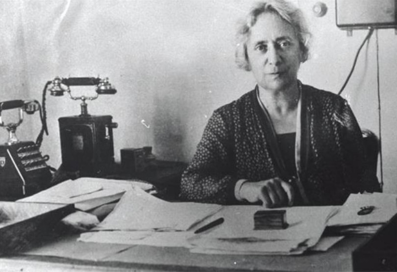 הדסה בא לעולם