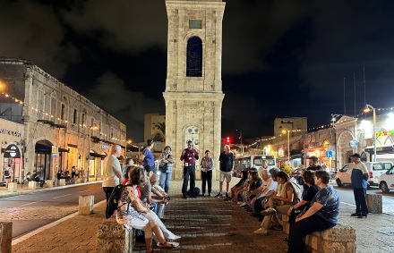סיור סליחות ביפו. צילום: אדוה קימלפלד, ארכיון הצילומים של קקל