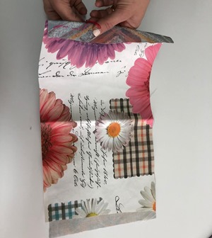 משאירים תעלה להשחלת השרוך. צילום: רונה הדר 