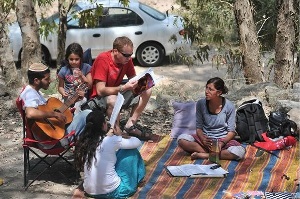 לא חייבים פלסטיק בשביל פיקניק מוצלח. צילום: סוכנות ג'יני פיקס, ארכיון הצילומים של קקל