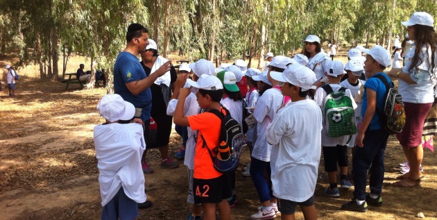 מנקים בכל מצב את יער שוקדה. צילום: רות רחמים
