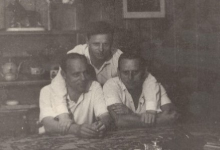 וולף גלפרין עם אחיו, פייבקה ושלמה, ב-1965