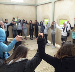 מעורר ציונות. קבוצת העולים מבת ים. צילום: שני אליאב