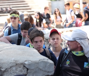 הסיור בגבעת התחמושת. ריגש את כולם. צילום: עדי סגל ודרור ארצי