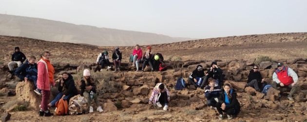 נחים ומתחברים בהפסקה מן ההליכה. צילום: קקל