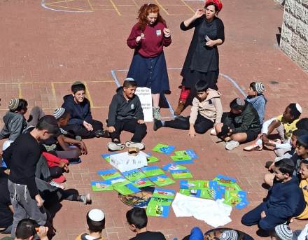 מדריכות קקל בפעילות עם ילדי ירושלים