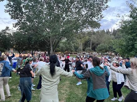 חוגגים בציפורי. צילום: רים דגש, ארכיון הצילומים של קקל