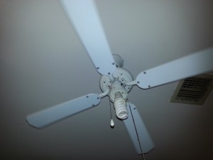 יותר חסכוני: מאוורר. צילום: ויקימדיה