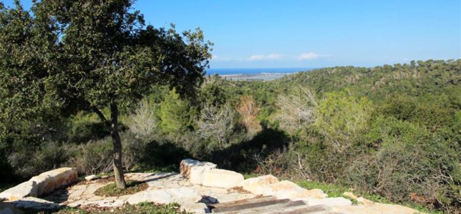 תצפית מפינת העקורים בשביל הבריחה. צילום: יעקב שקולניק, ארכיון הצילומים של קקל