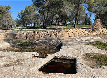 שביל המתקנים החקלאיים. צילום: אורנית גינת, ארכיון הצילומים של קקל