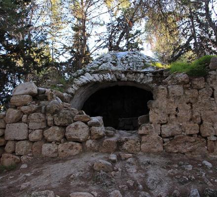 קבר שיח' אל-ע'רבאווי, בחורבת הגרדי. צילום: יעקב שקלוניק, ארכיון הצילומים של קקל