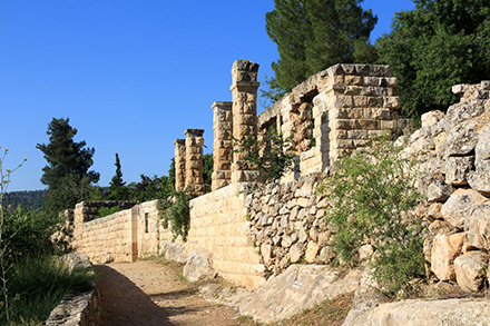 שרידי הכפר העתיק סטף. צילום: יעקב שקולניק, ארכיון הצילומים של קק"ל