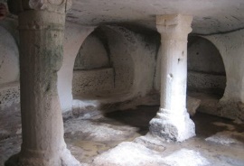 מערת עמוד בחורת בורגין. צילום: מיכל קטורזה