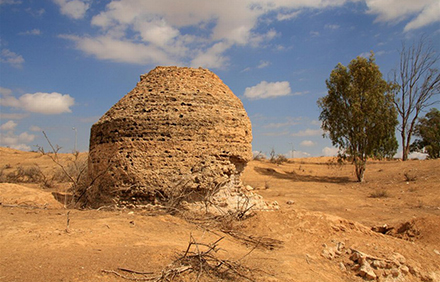 בור מים בחורבת פטיש. צילום: יעקב שקולניק, ארכיון הצילומים של קקל