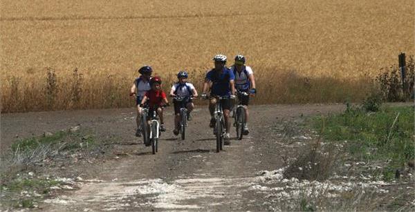 בהילוך נכון: כל המשפחה רוכבת. צילום: סוכנות ג'יני פיקס