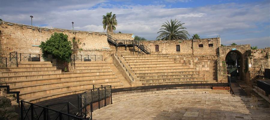 התיאטרון הרומי בשוני. צילום: יעקב שקולניק, ארכיון הצילומים של קקל