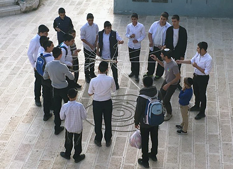 משתתפי סמינר המנהיגות בפעילות.