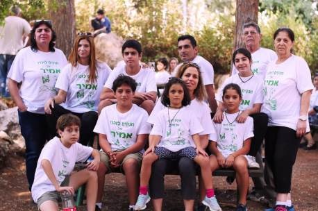 משפחת תדהר ביום הניקיון לזכרו של אמיר ז"ל. צילום באדיבות המשפחה