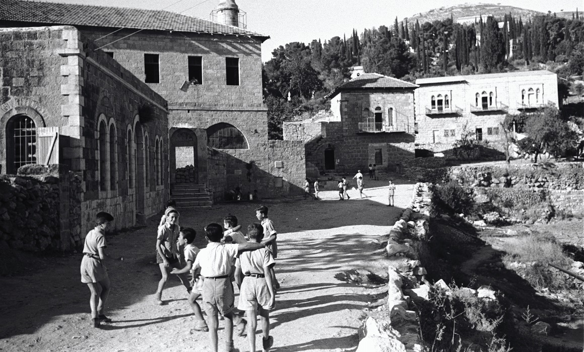 כפר הנוער עין כרם. 1950. צילום: ורנר בראון, ארכיון הצילומים של קק"ל
