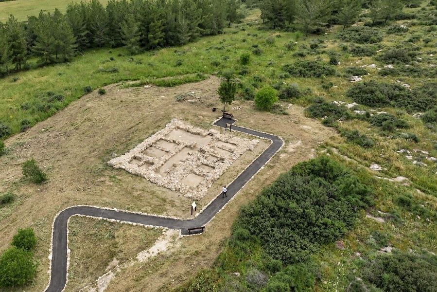 מצודת גלאון לאחר הסדרת האתר. צילום: אמיל אלג'ם, רשות העתיקות