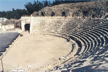 חפירת עתיקות בבית שאן. צילום: ארכיון הצילומים של קק''ל