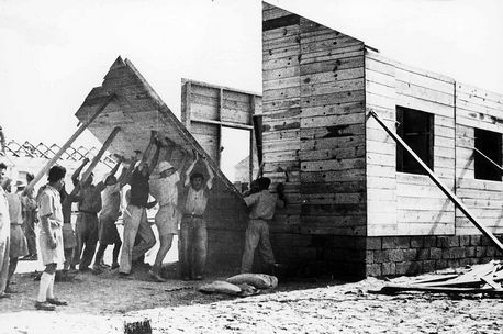 קיבוץ חצרים ביום העליה לקרקע, 1946. צילום: ארכיון הצילומים של קק''ל