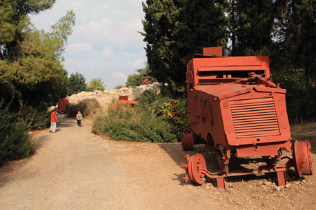 חניון השיירה. צילום: יעקב שקולניק, ארכיון הצילומים של קקל