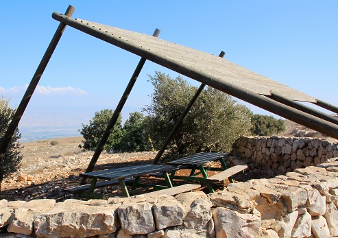 חניון לילה הר אבינדב, גלבוע. צילום: יעקב שקולניק, ארכיון הצילומים של קקל