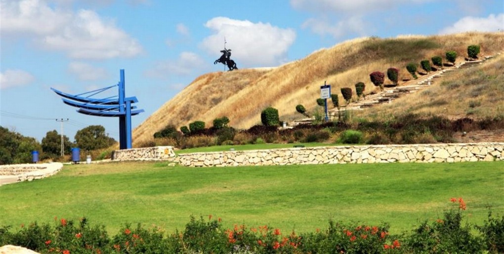 תל עכו, פארק לילי שרון והגן הבוטני הים תיכוני