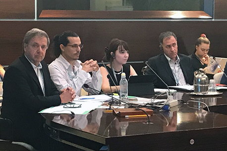 נציגי קקל דר דוד ברנד ואסף קראוני (ראשון ושני משמאל) במפגש.  צילום: משלחת קקל