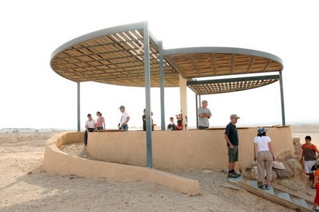 חניון בדרך השלום. צילום: ארכיון צילומי קק"ל.