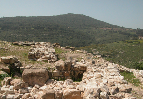 תל יודפת והר עצמון. צילום: ארכיון צילומי קק'"ל