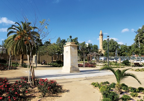 גן אלנבי בפינת הרחובות הרצל והעצמאות