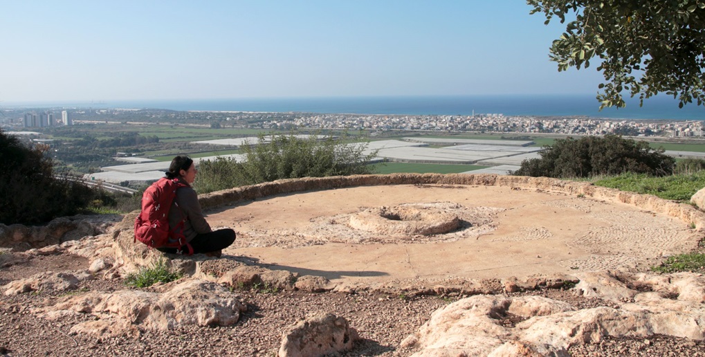 מפארק שוני-ז'בוטינסקי לחורבת עקב